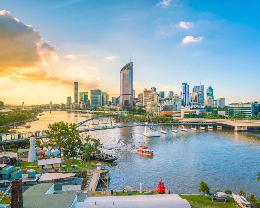 Brisbane city skyline and Brisbane River at twilight. 